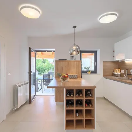 Hébergement de vacances Ena Istra *