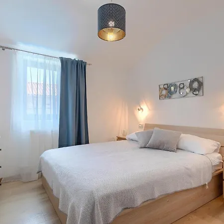 Ena Istra * Marčana