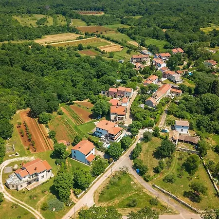 Ena Istra * Marcana