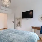 Ena Istra *
