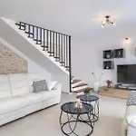 Nyaraló Ena Istra
