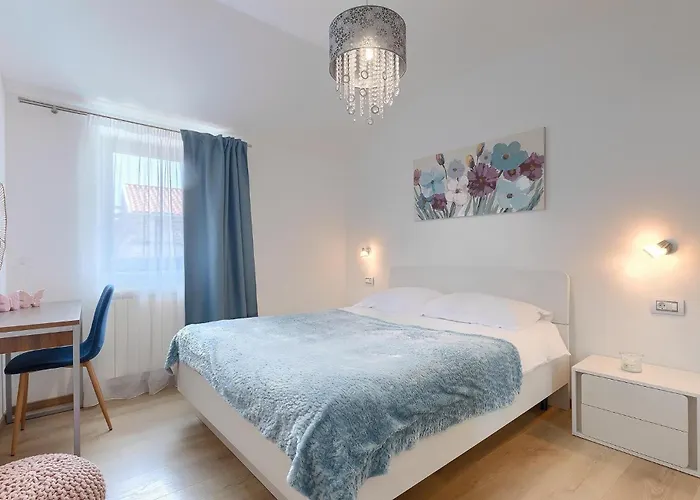 Ena Istra Vikendica *